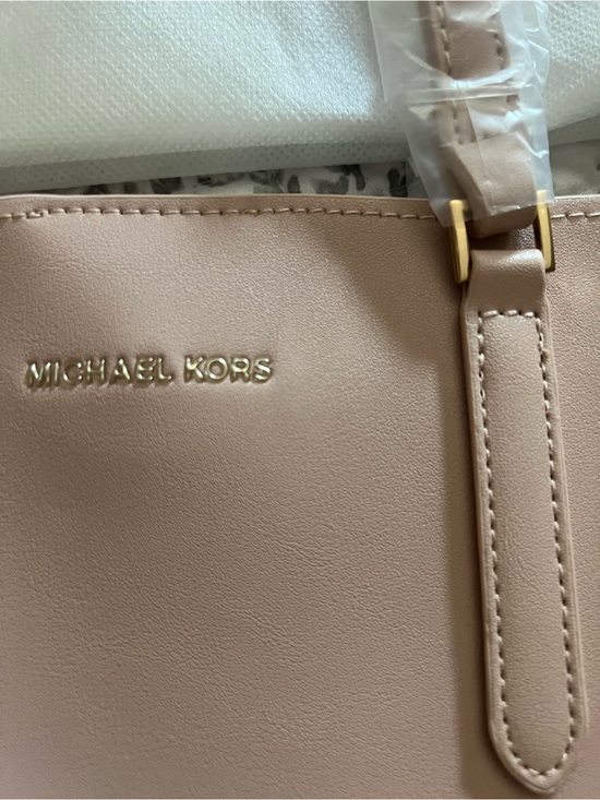 Michael Kors Handbags - Michael Kors Pale Pink Leather Tote with Gold Hardware comes with dust bag and p